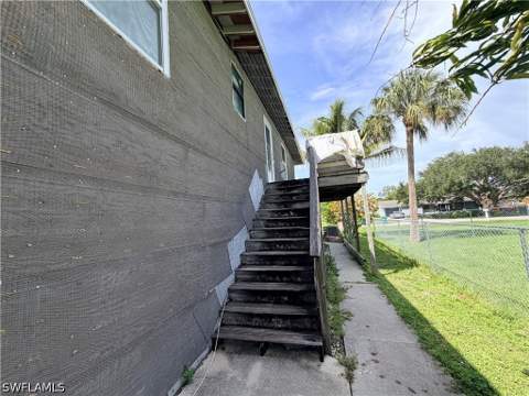 125 4th St, Naples FL - photo 7 of 14