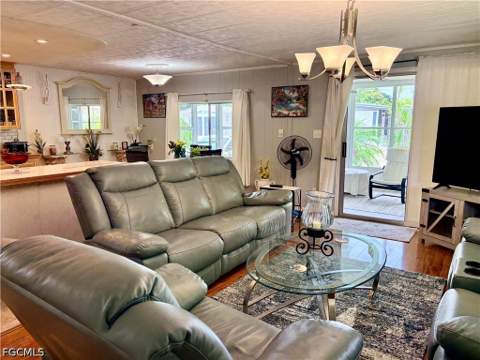 2777 Indianwood Dr, North Fort Myers FL - photo 16 of 37