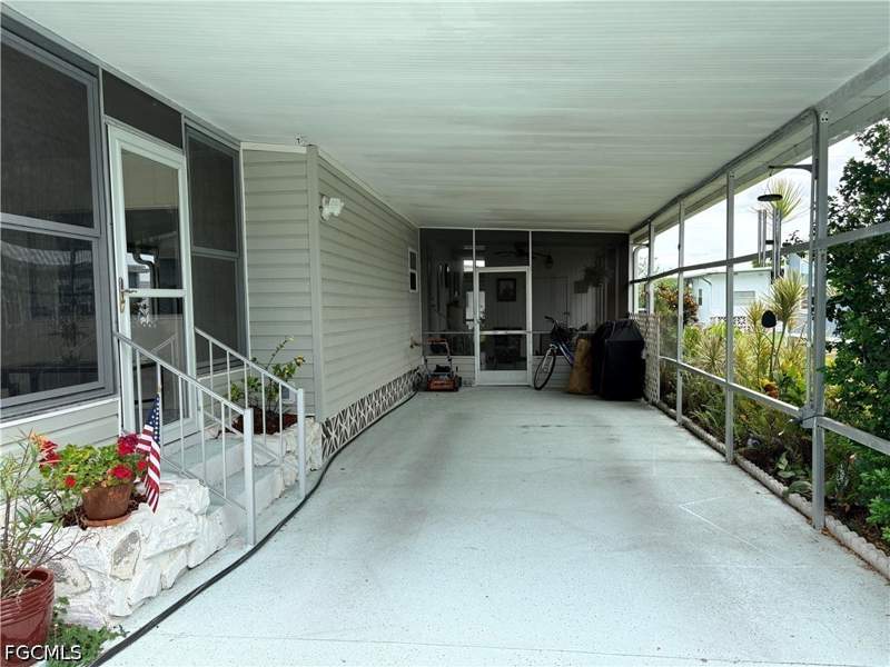 2 bedroom ManufacturedHome at 2777 Indianwood Dr, Laurel Estates Mobile Home Vil, North Fort Myers — photo 3