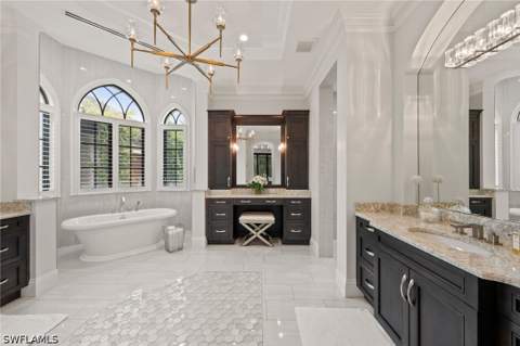 6641 Edgecumbe Dr, Naples FL - photo 19 of 50