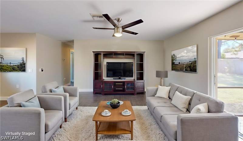 3 bedroom SingleFamilyResidence at 27514 Playa Del Rey Ln, Arroyal Heights, Bonita Springs — photo 2