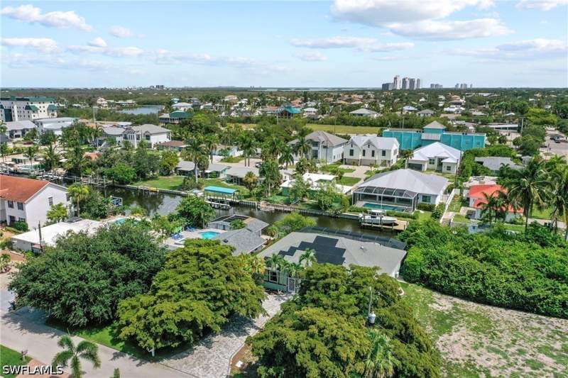 3 bedroom SingleFamilyResidence at 205 2nd St, Little Hickory Shores, Bonita Springs — photo 4