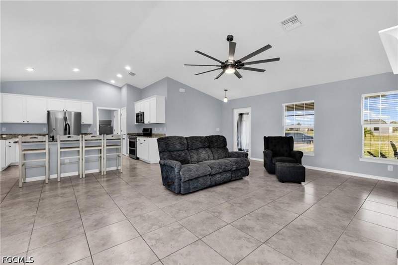 3 bedroom SingleFamilyResidence at 2926 NW 25th St, Cape Coral, Cape Coral — photo 4
