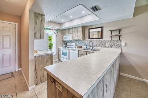 16001 Dublin Cir 203, Fort Myers FL - photo 17 of 37