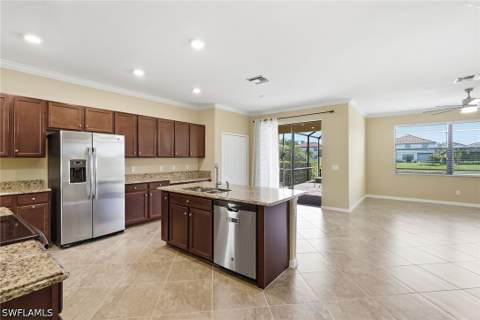 4381 Madagascar Palm Way, Naples FL - photo 11 of 42