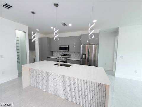 808 Congress Ave, Lehigh Acres FL - photo 6 of 24