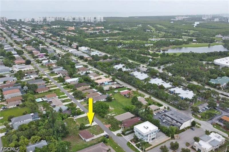 2 bedroom SingleFamilyResidence at 870 109th Ave N, Naples Park, Naples — photo 4