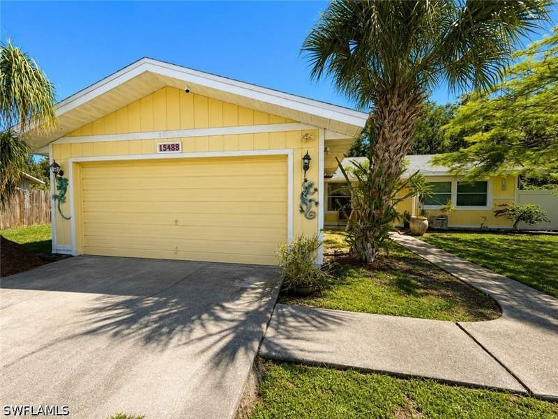 4 bedroom SingleFamilyResidence at 15488 Spring Line Ln, Riverdale Shores, Fort Myers — photo 5