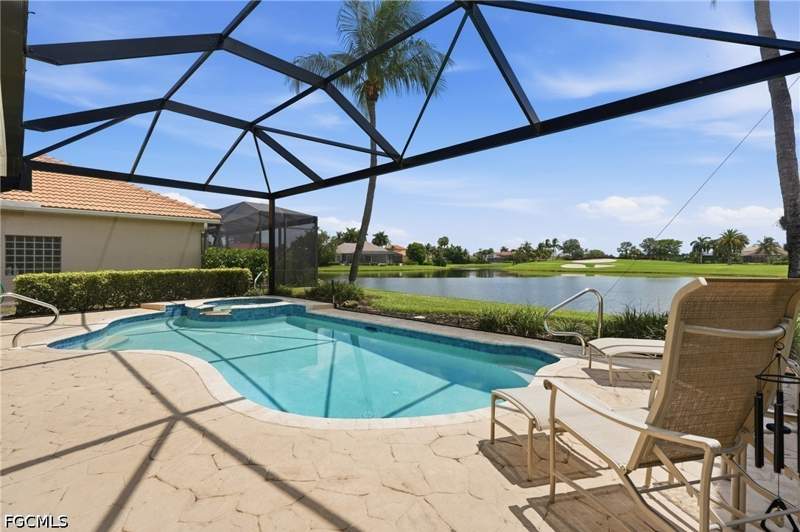 2 bedroom SingleFamilyResidence at 11424 Osprey Landing Way, Osprey Landing, Fort Myers — photo 2
