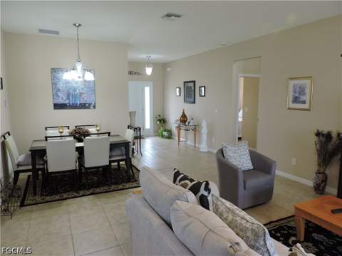 204 NW 11th St, Cape Coral FL - photo 10 of 43