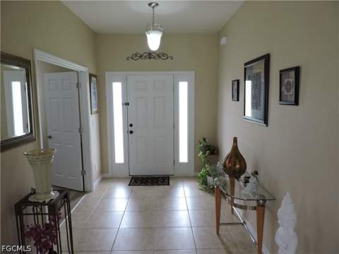 204 NW 11th St, Cape Coral FL - photo 7 of 43