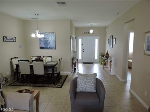 204 NW 11th St, Cape Coral FL - photo 8 of 43