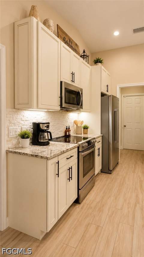 3705 NE 23rd Ave, Cape Coral FL - photo 9 of 34