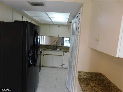 15140 Riverbend Blvd 506, North Fort Myers FL - photo 19 of 25