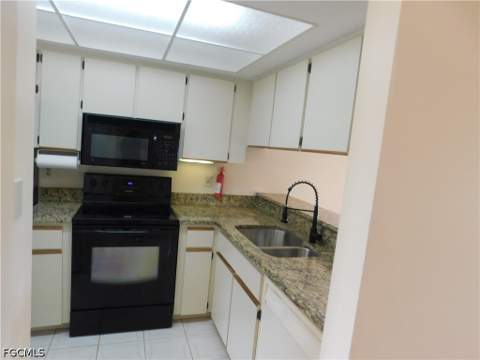 15140 Riverbend Blvd 506, North Fort Myers FL - photo 21 of 25