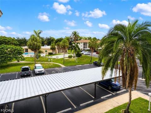 2079 Barkeley Ln 13, Fort Myers FL - photo 23 of 25