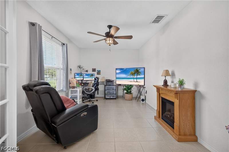 3 bedroom SingleFamilyResidence at 3409 SW 3rd St, Cape Coral, Cape Coral — photo 2