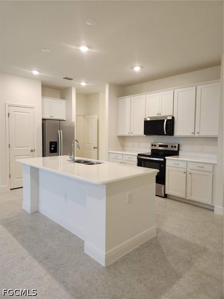 3 bedroom SingleFamilyResidence at 3514 42nd St SW, Lehigh Acres, Lehigh Acres — photo 3