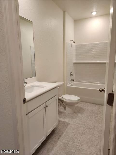 3514 42nd St SW, Lehigh Acres FL - photo 6 of 11