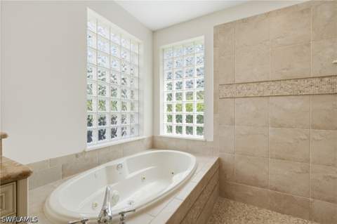 2886 Castillo Ct 101, Naples FL - photo 20 of 35