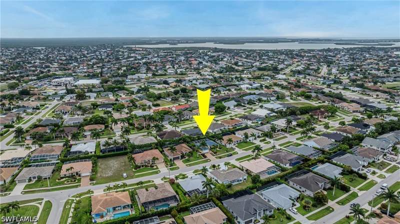 3 bedroom SingleFamilyResidence at 139 Balfour Dr, Marco Beach, Marco Island — photo 4