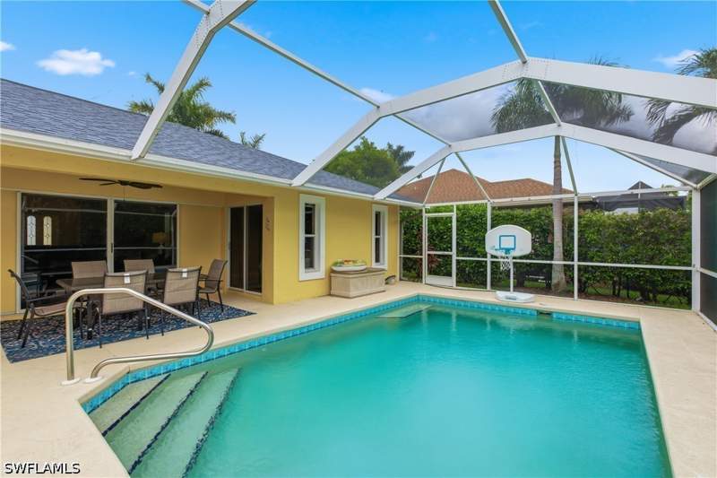 3 bedroom SingleFamilyResidence at 139 Balfour Dr, Marco Beach, Marco Island — photo 5