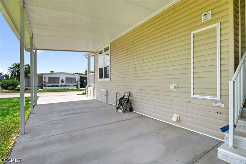 3 bedroom ManufacturedHome at 5671 Captain John Smith Loop, Old Bridge Village, North Fort Myers — photo 4