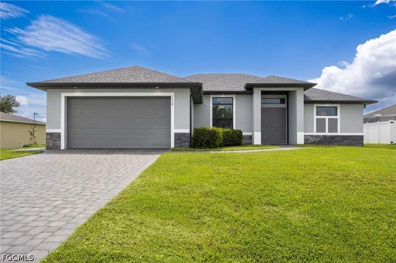 3 bedroom SingleFamilyResidence at 1110 NE 7th Pl, Cape Coral, Cape Coral — photo 2