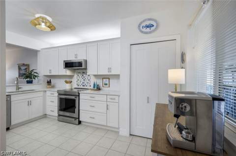 7822 Great Heron Way 201, Naples FL - photo 17 of 35