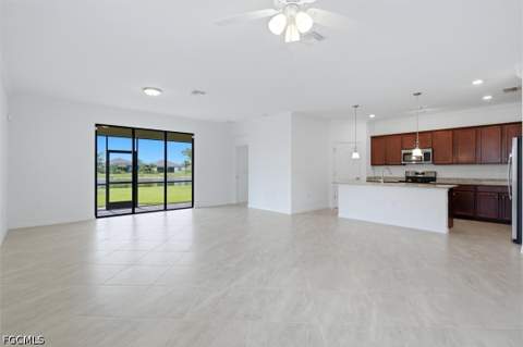 14467 Cantabria Dr, Fort Myers FL - photo 10 of 39