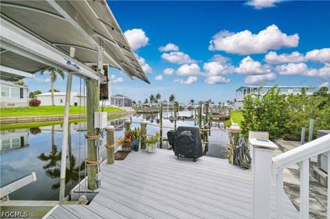 17591 Bryan Ct, Fort Myers Beach FL - photo 18 of 40