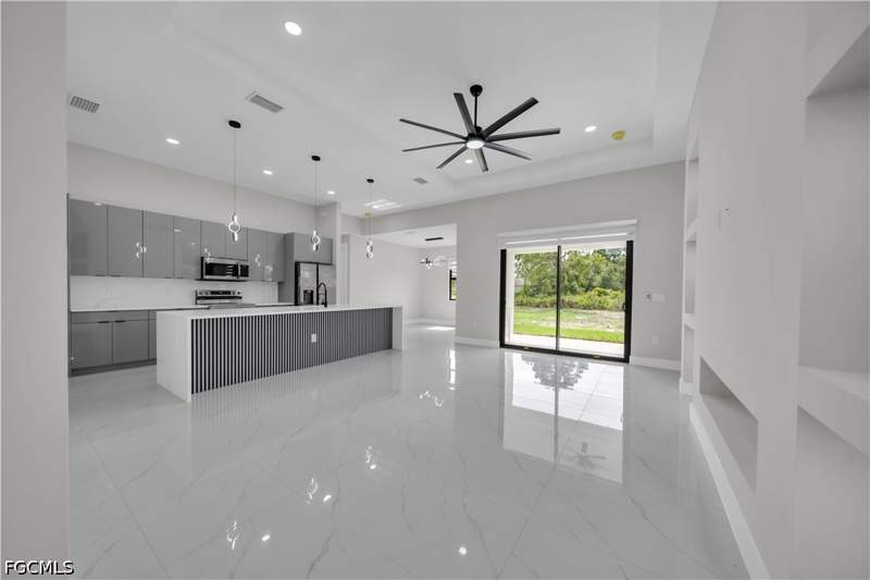 3 bedroom SingleFamilyResidence at 3318 29th St SW, Lehigh Acres, Lehigh Acres — photo 4