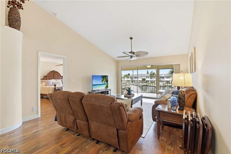 2 bedroom Condominium at 4206 SE 20th Pl 105, River View Of Cape Coral, Cape Coral — photo 4