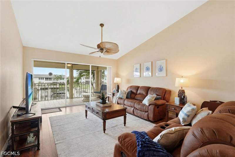 2 bedroom Condominium at 4206 SE 20th Pl 105, River View Of Cape Coral, Cape Coral — photo 5