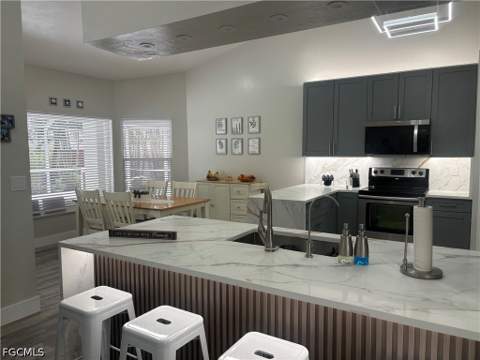 11670 Pine Hammock Cir, Fort Myers FL - photo 6 of 38