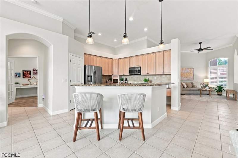 4 bedroom SingleFamilyResidence at 14142 Reflection Lakes Dr, Reflection Lakes, Fort Myers — photo 5