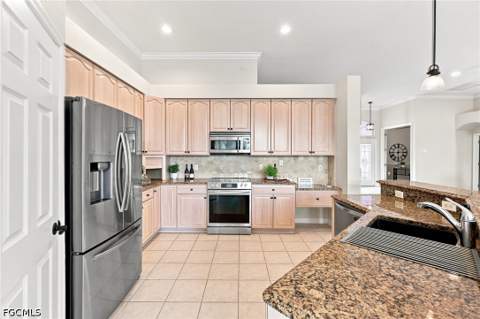 14142 Reflection Lakes Dr, Fort Myers FL - photo 6 of 30