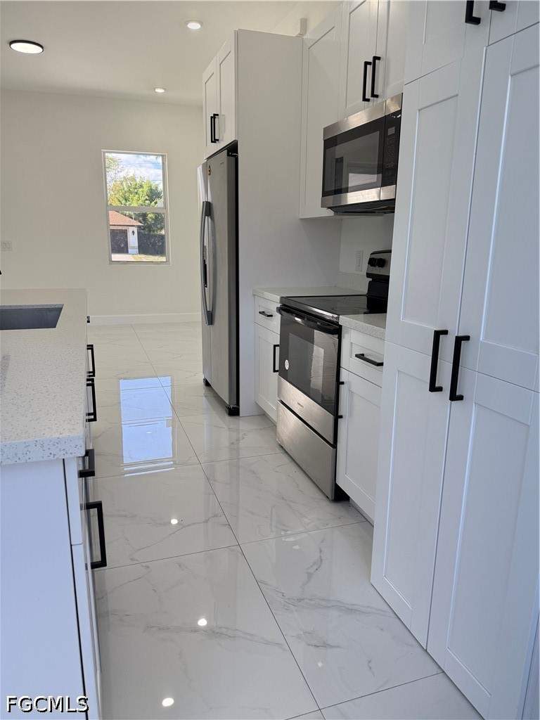 3 bedroom SingleFamilyResidence at 1832 Lindsay St, Greenbriar, Lehigh Acres — photo 4