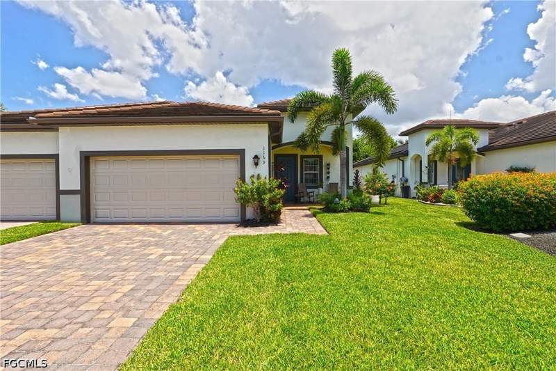 2 bedroom Attached at 1169 S Town And River Dr, Riverside Avenue Villas, Fort Myers — photo 2