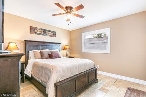 401 Candlewick Cir E, Lehigh Acres FL - photo 16 of 48