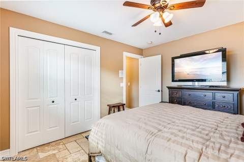 401 Candlewick Cir E, Lehigh Acres FL - photo 17 of 48
