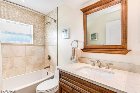 401 Candlewick Cir E, Lehigh Acres FL - photo 18 of 48