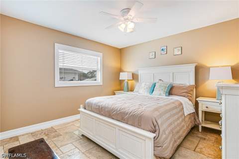 401 Candlewick Cir E, Lehigh Acres FL - photo 19 of 48