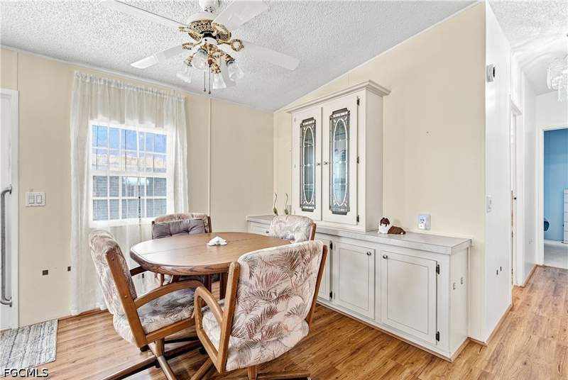 2 bedroom ManufacturedHome at 9270 Desoto Dr, Tamiami Village, North Fort Myers — photo 5