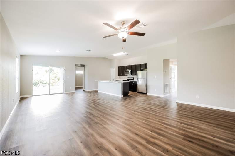 4 bedroom SingleFamilyResidence at 3109 14th St SW, Lehigh Acres, Lehigh Acres — photo 2