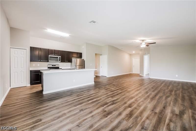 4 bedroom SingleFamilyResidence at 3109 14th St SW, Lehigh Acres, Lehigh Acres — photo 3