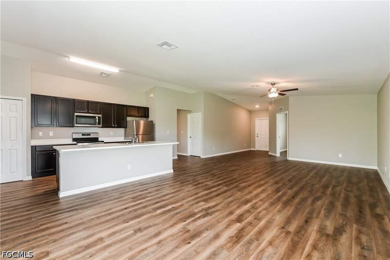 4 bedroom SingleFamilyResidence at 3109 14th St SW, Lehigh Acres, Lehigh Acres — photo 5