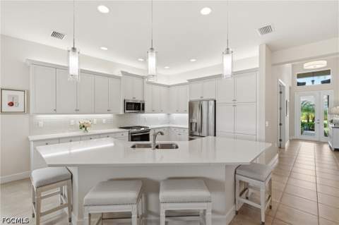16014 Liguria Pl, Bonita Springs FL - photo 7 of 50