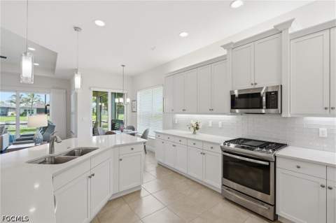 16014 Liguria Pl, Bonita Springs FL - photo 9 of 50