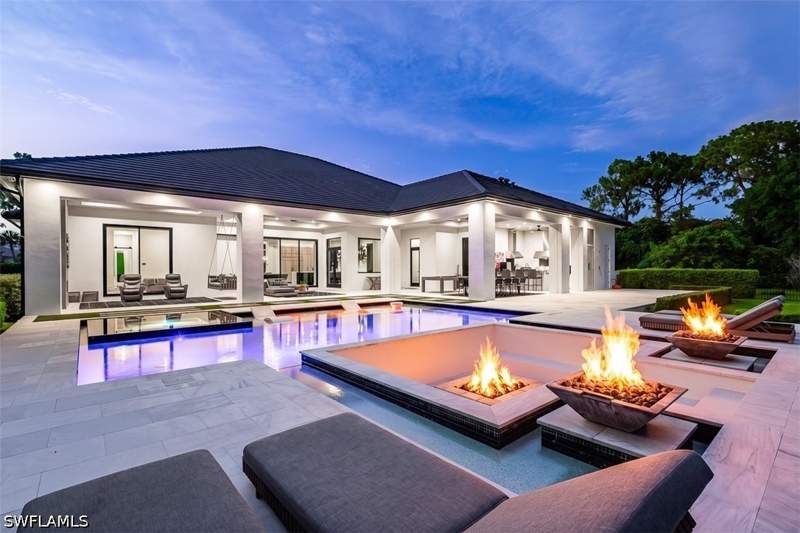 4 bedroom SingleFamilyResidence at 728 Carica Rd, Pine Ridge Estates, Naples — photo 2